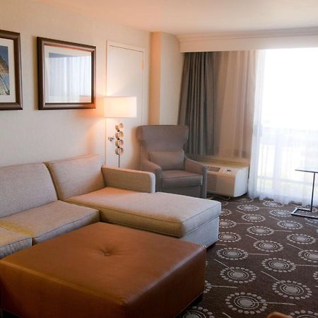 Отель Wyndham Midland Downtown Экстерьер фото