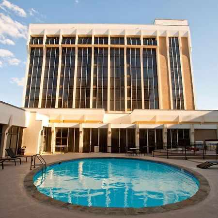 Отель Wyndham Midland Downtown Экстерьер фото