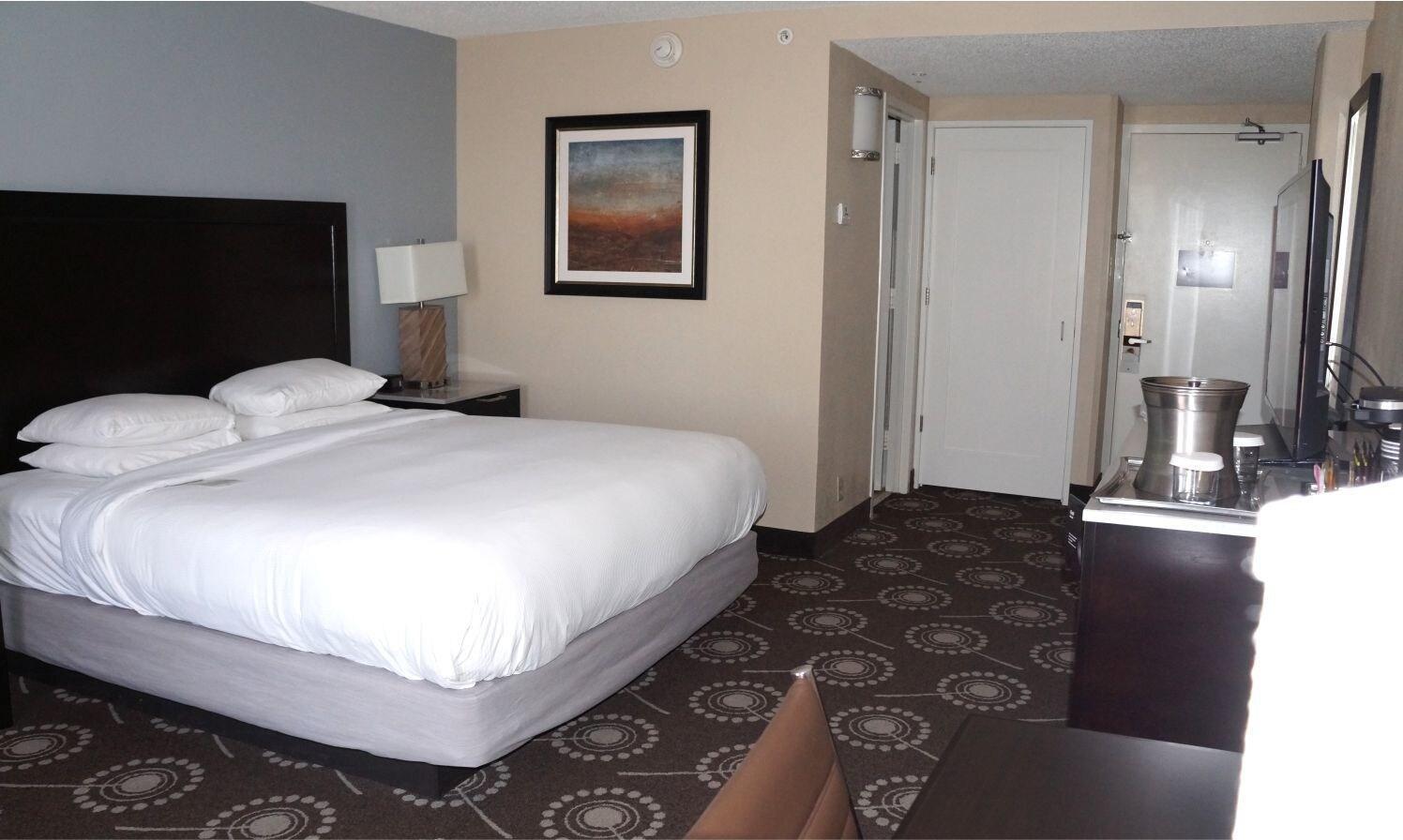 Отель Wyndham Midland Downtown Экстерьер фото