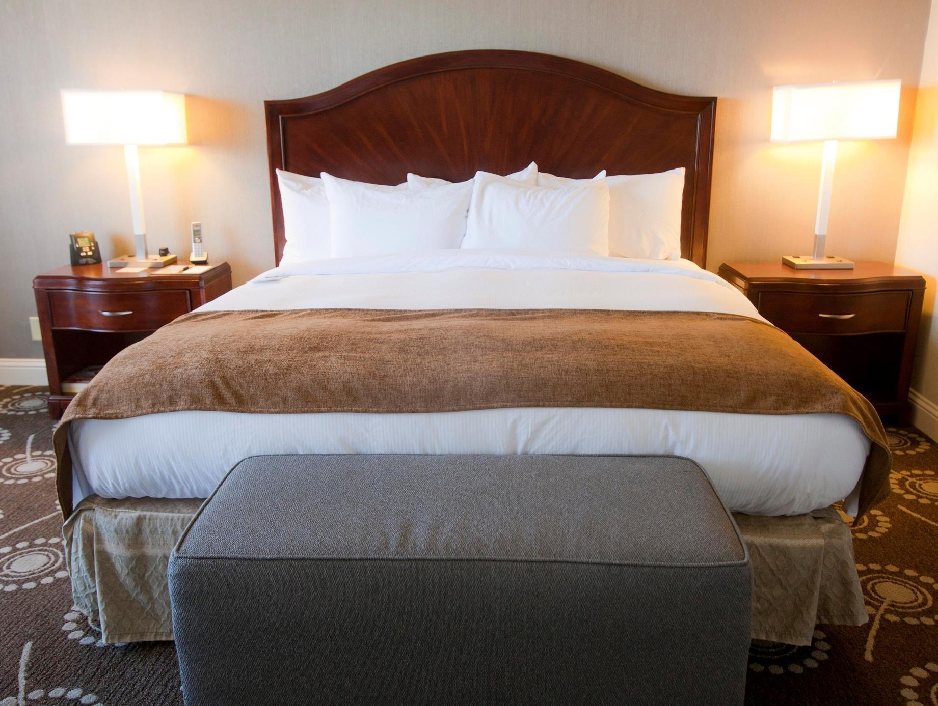Отель Wyndham Midland Downtown Экстерьер фото