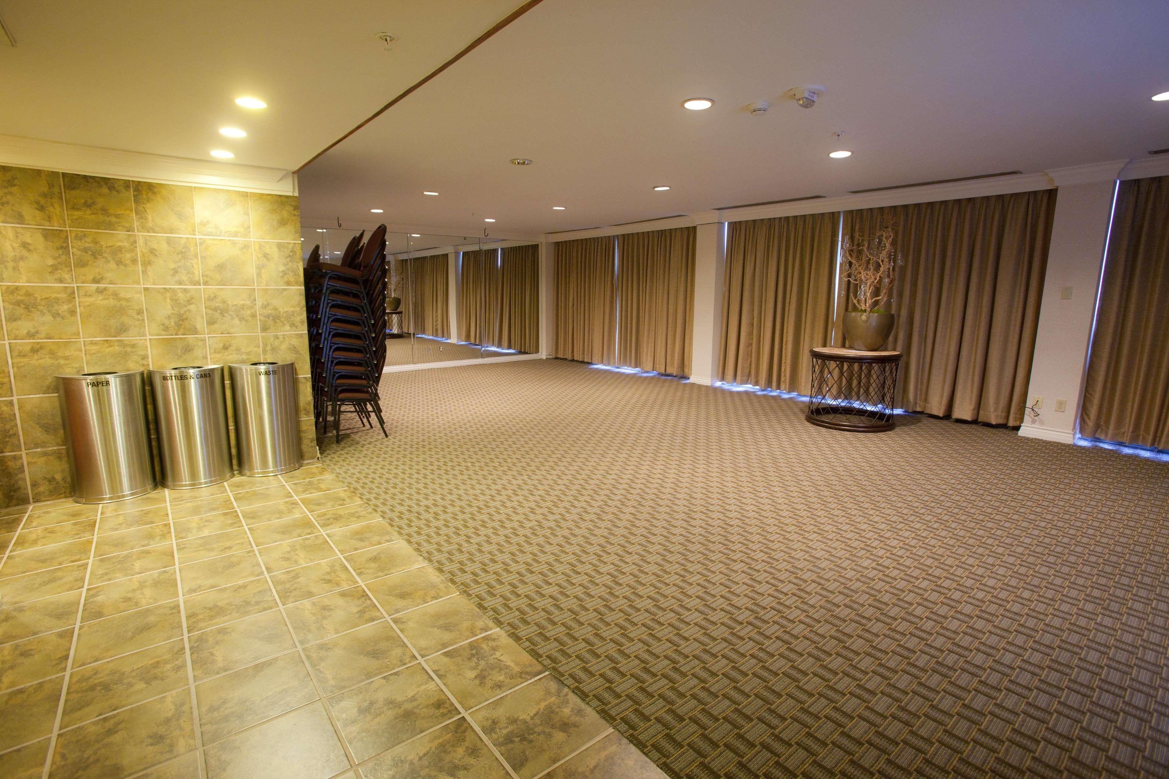 Отель Wyndham Midland Downtown Экстерьер фото