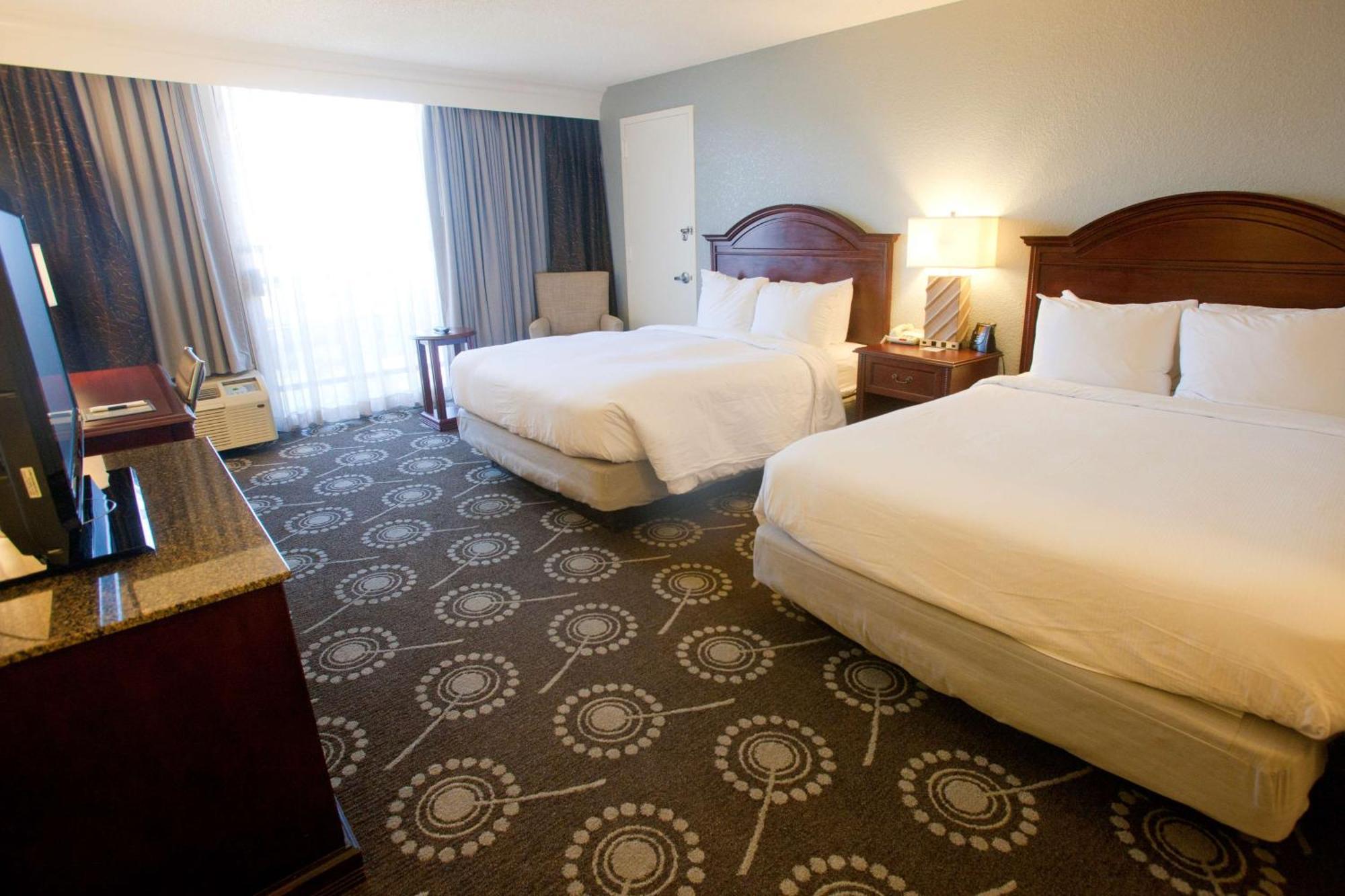 Отель Wyndham Midland Downtown Экстерьер фото