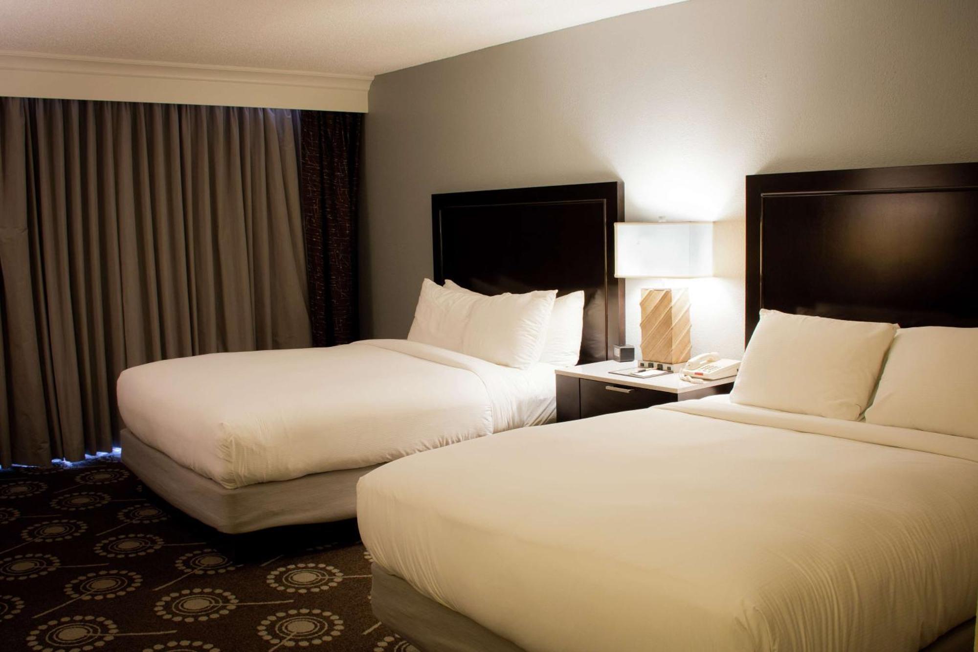 Отель Wyndham Midland Downtown Экстерьер фото