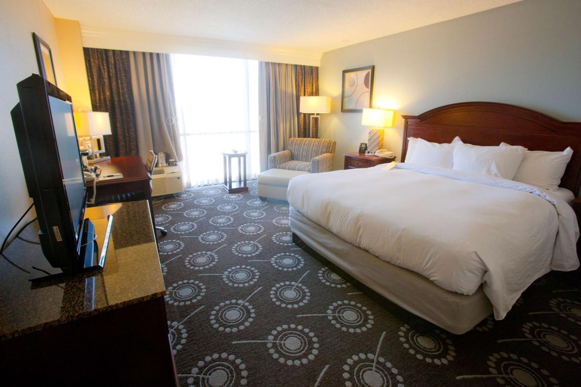Отель Wyndham Midland Downtown Экстерьер фото