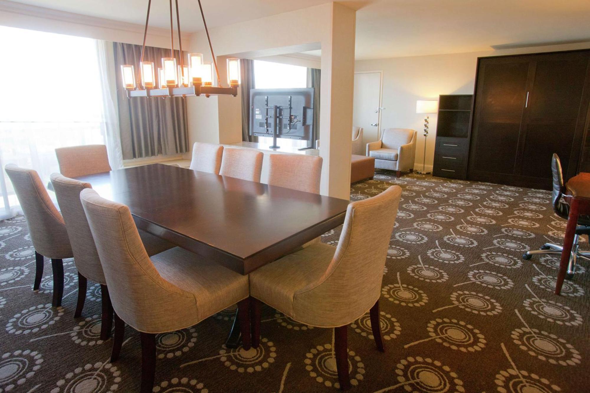 Отель Wyndham Midland Downtown Экстерьер фото