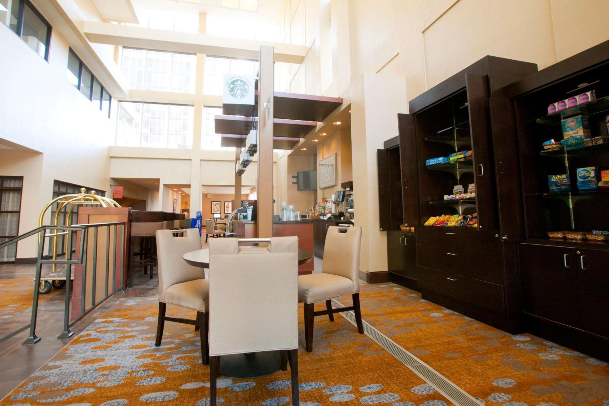 Отель Wyndham Midland Downtown Экстерьер фото